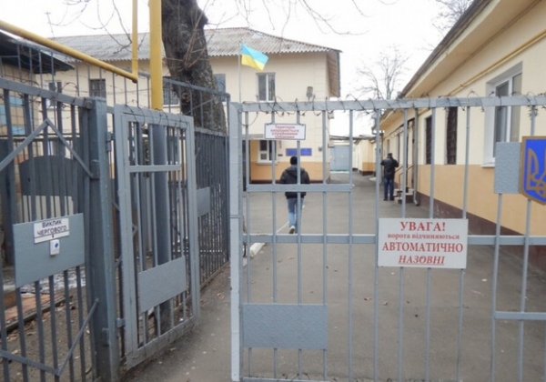 В Одессе женщина пришла в военкомат чтобы защитить отца: теперь она жалуется на побои 