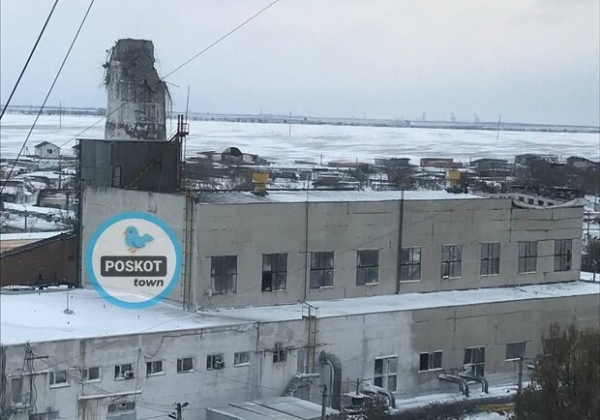 Из-за ветра в Одессе упала 100-метровая труба на одной из котельных